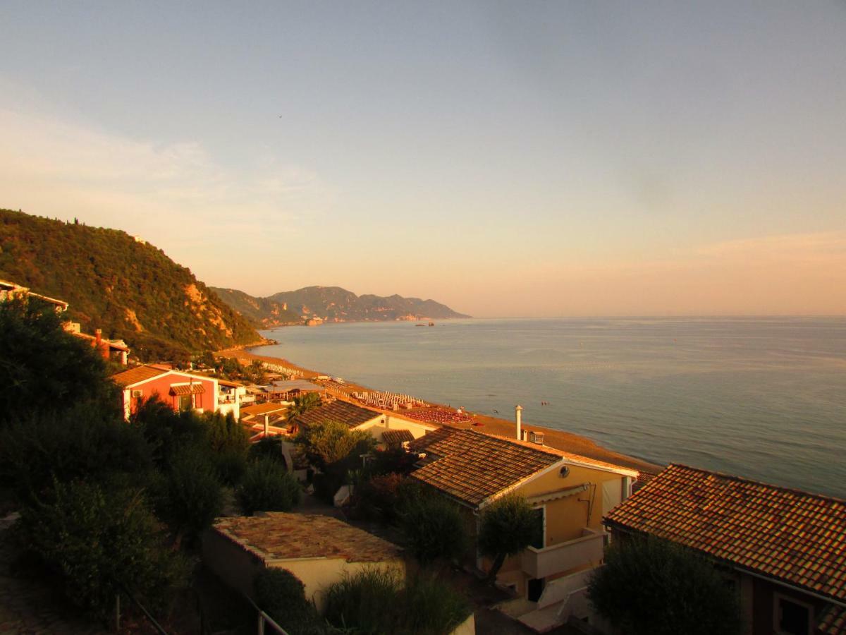 Kallopsia - Glifada Beach Menigos Resort By New Era Bagian luar foto