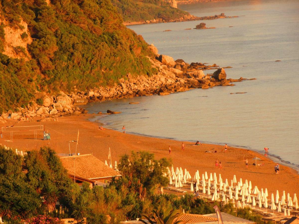 Kallopsia - Glifada Beach Menigos Resort By New Era Bagian luar foto